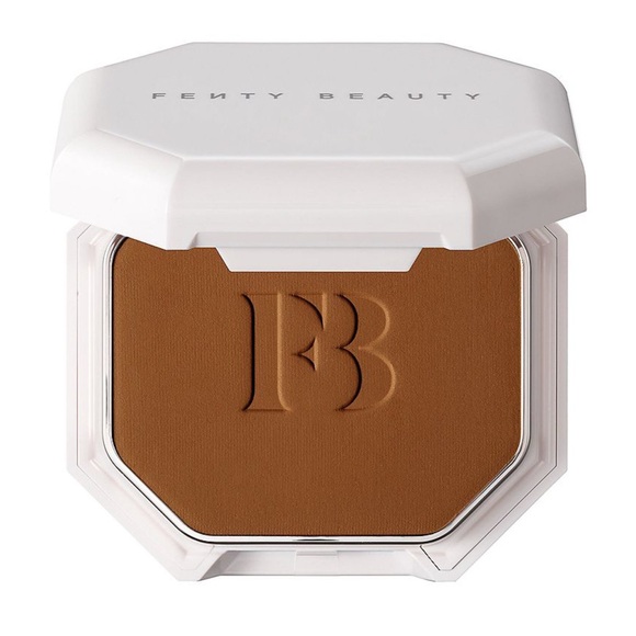 Fenty 445 Pro Filt’r Soft Matte Longwear Powder Foundation - Picture 1 of 6